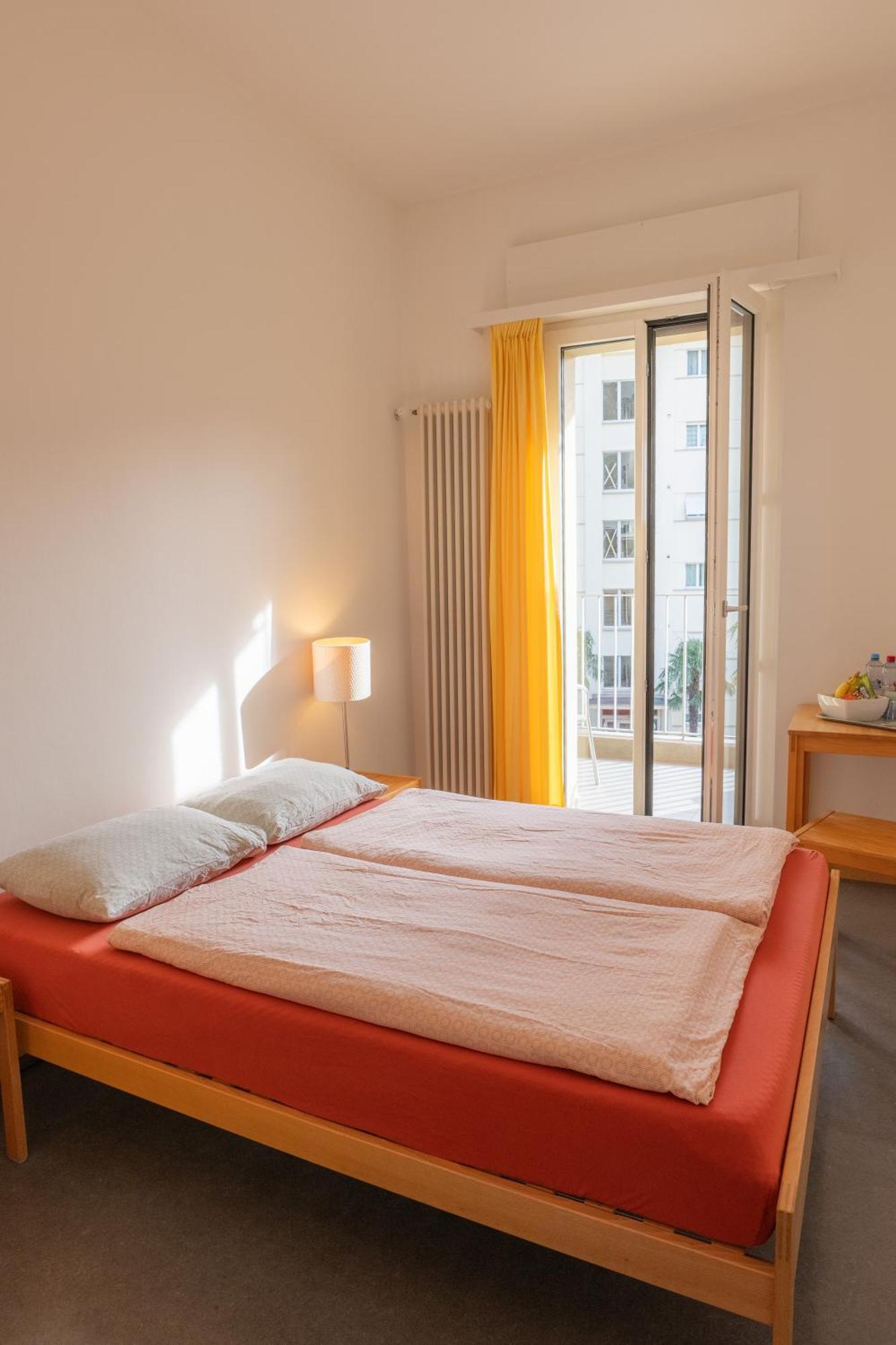 Locarno Youth Hostel Экстерьер фото