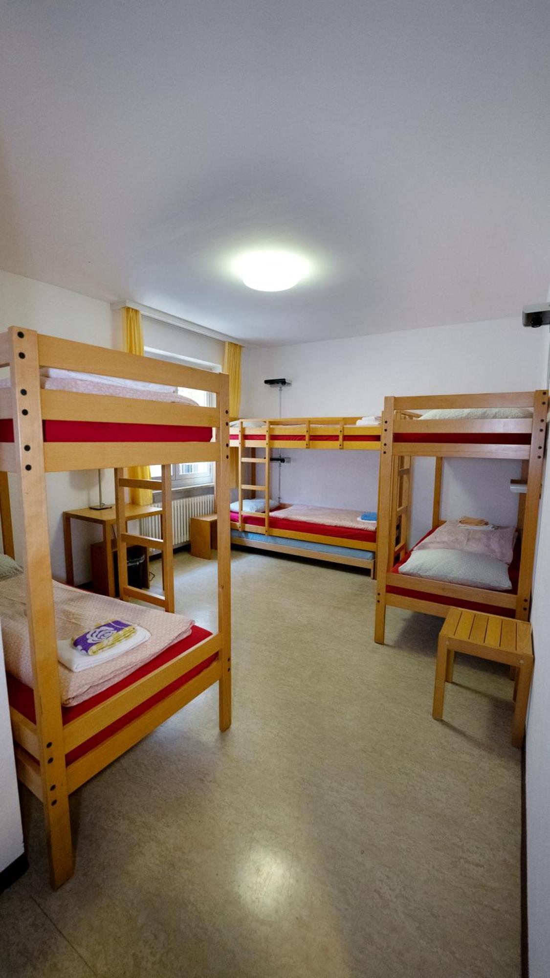 Locarno Youth Hostel Номер фото