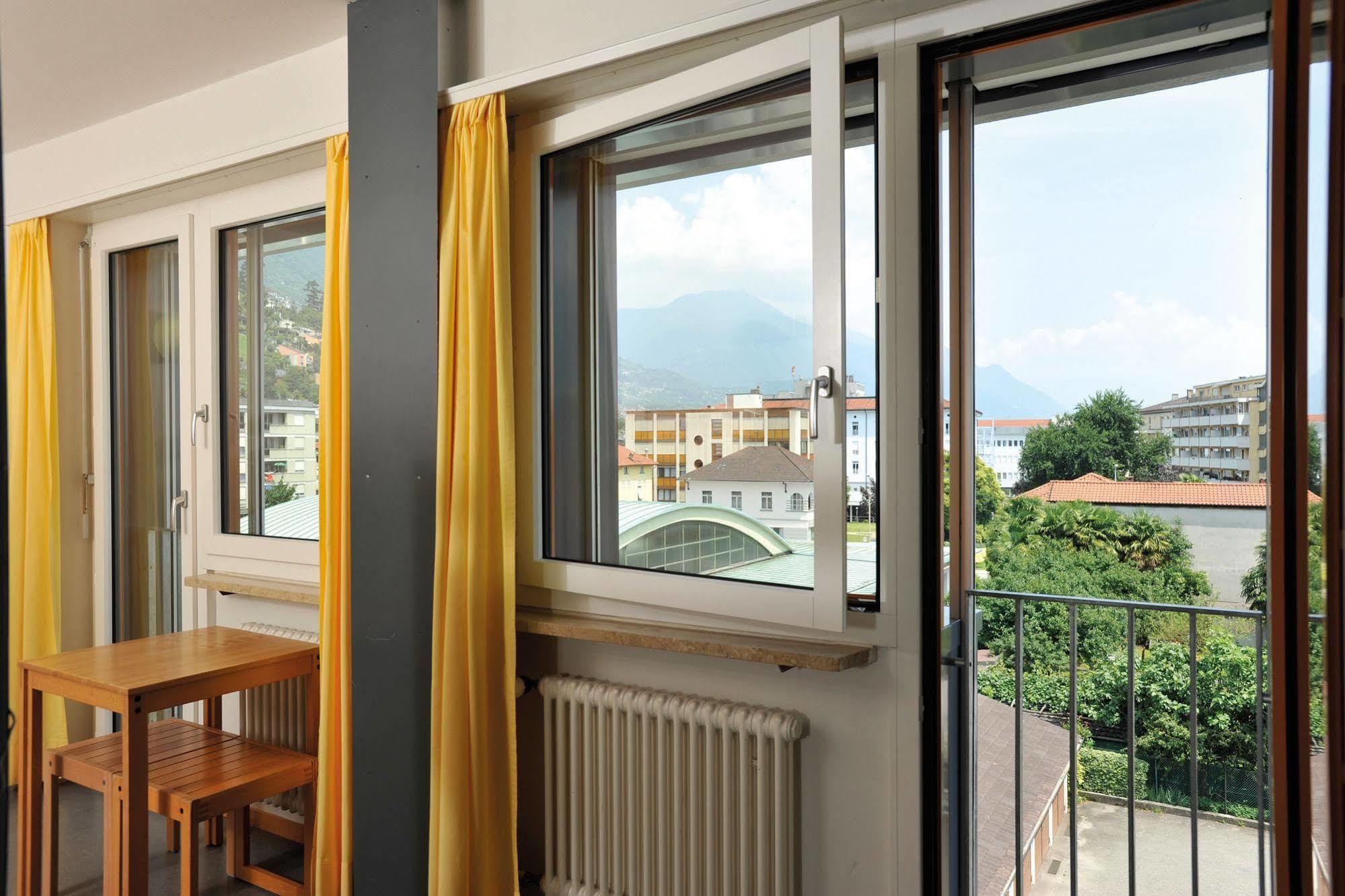 Locarno Youth Hostel Экстерьер фото